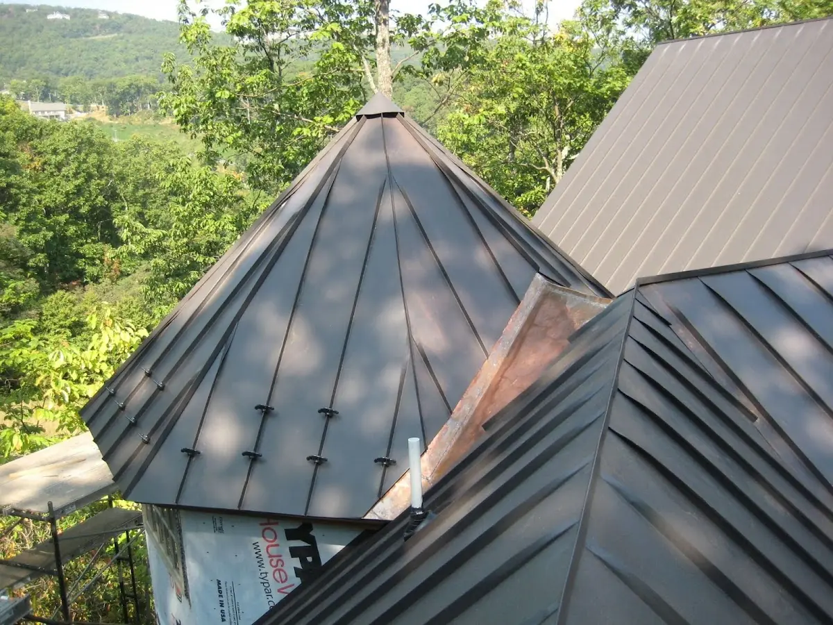 Professional Roof Tarp Installation by Craftsman Roofing in Gadsden